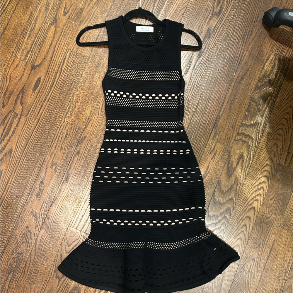 Bailey 44 dress size XS worn one time. Excellent condition.